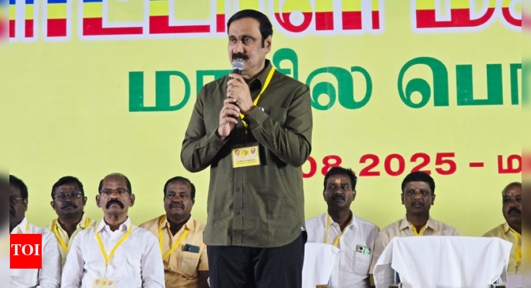 Anbumani supporters protest against party MLA Arul