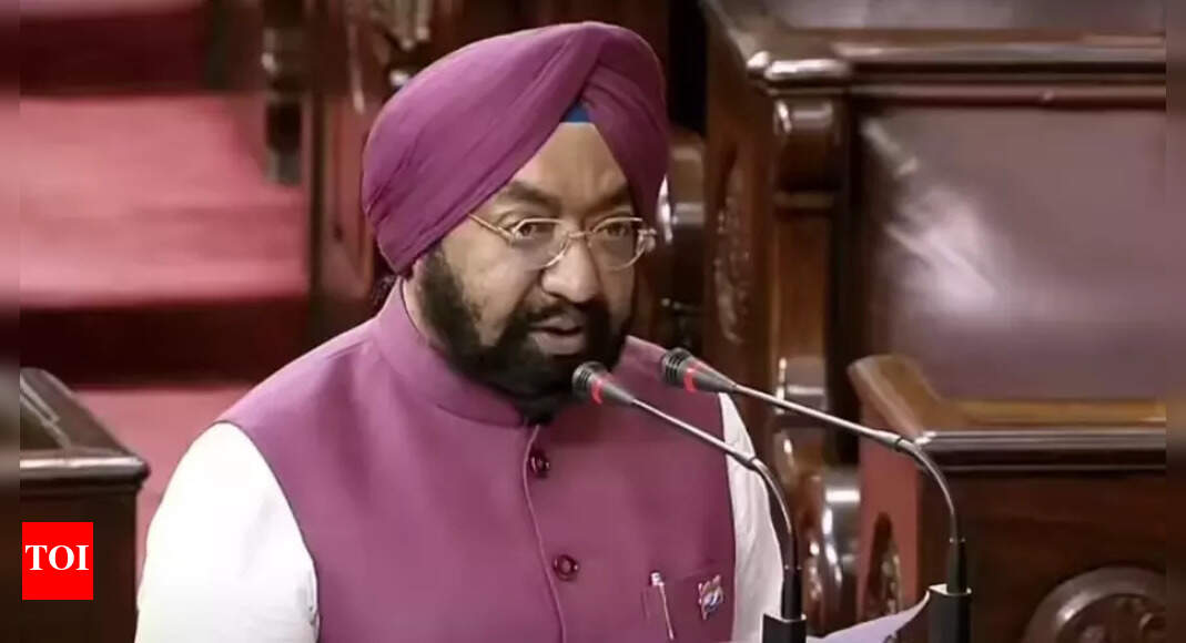 Rajya Sabha MP Sahney celebrates Diwali with flood affected families
