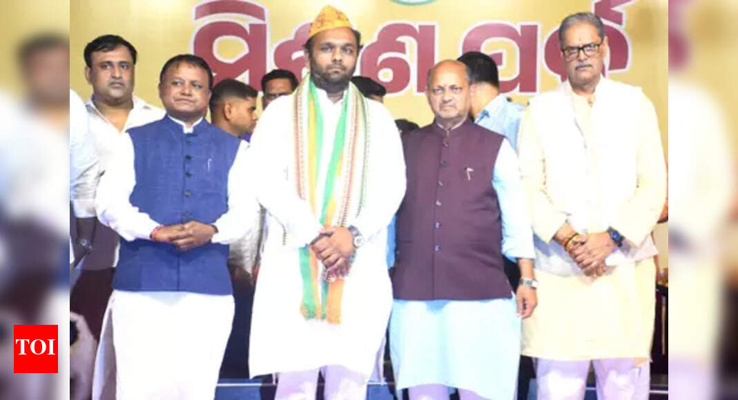 BJP condemns BJD MLA Goutam Buddha Das for indecent remarks against Jay Dholakia