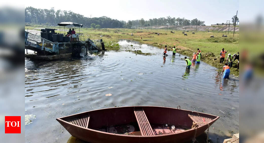 Ranchi Municipal Corporation Cracks Down on Illegal Space Allotment at Chhath Ghats