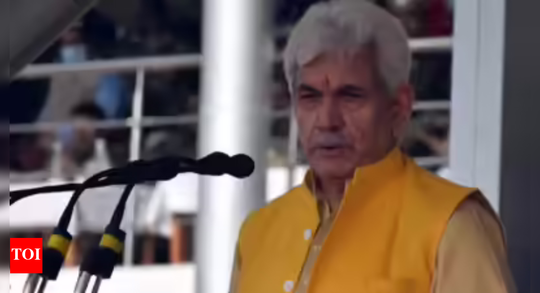 <div>Adopt modern tech to fight new crime trends and false narratives, LG Sinha tells J&K Police</div> <div>Adopt modern tech to fight new crime trends and false narratives, LG Sinha tells J&K Police</div>