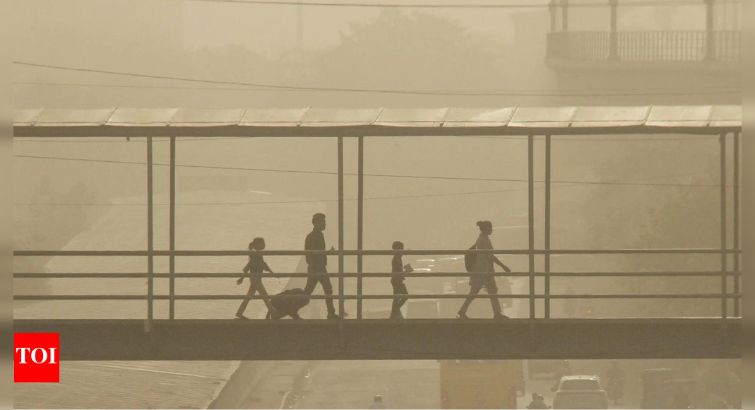 Delhi breathes worst Diwali air in 4 years! Tuesday winds prevent ‘severe’ drop