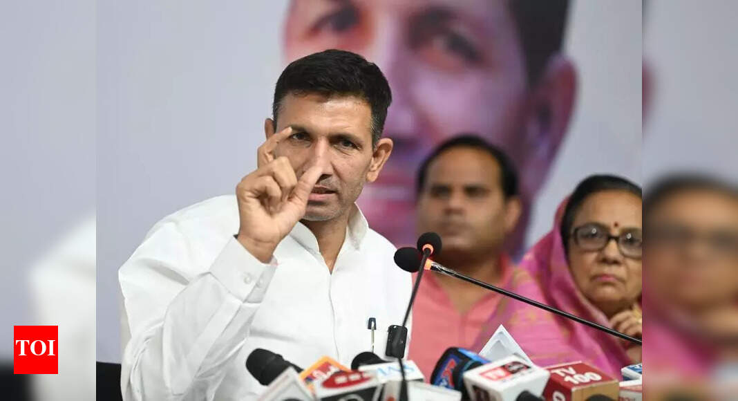 Patwari writes to CM & PM, slams slow central funding in MP | Bhopal ...