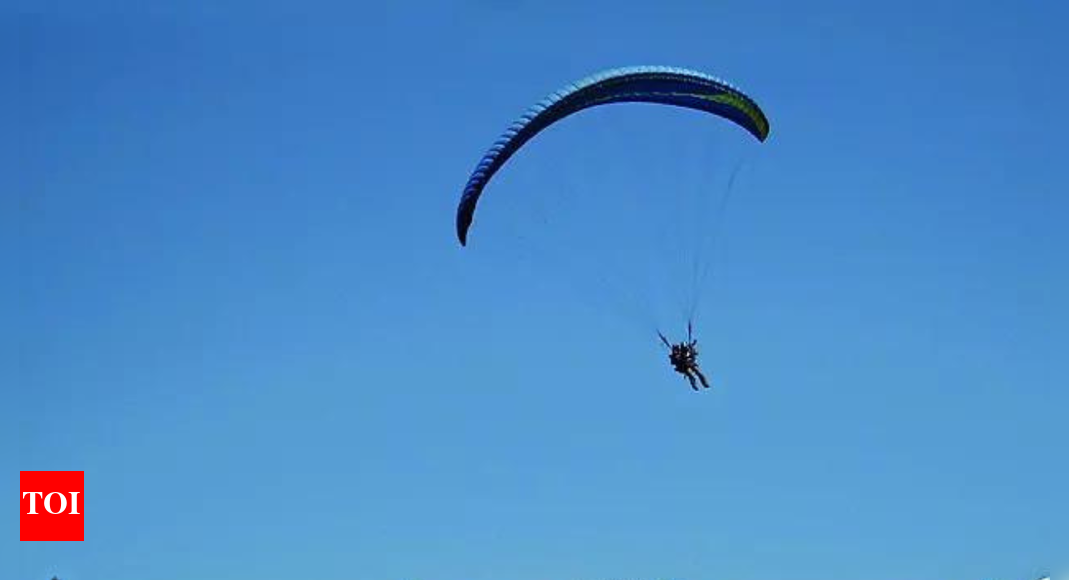 Himachal Pradesh: Canadian paraglider dies; 2 foreign pilots rescued Himachal Pradesh: Canadian paraglider dies; 2 foreign pilots rescued