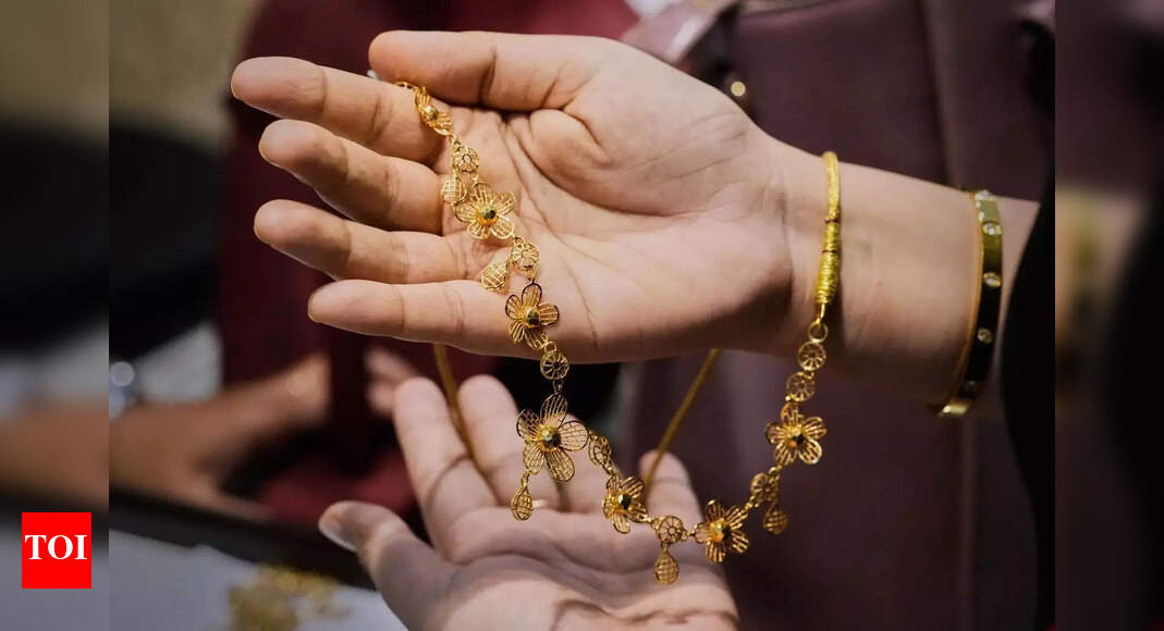 Gold slides 5%, silver 7%
