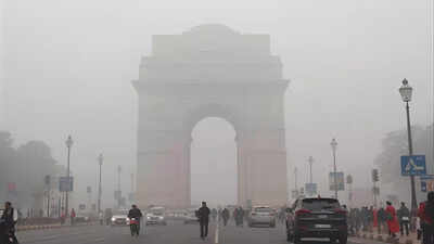 Delhi AQI: 2 days after Diwali, city choked by thick smog; air quality remains  'very poor'