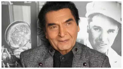 'It's terrible and horrible...': Asrani once recalled feeling embarrassed after working in THIS Sunny Leone starrer