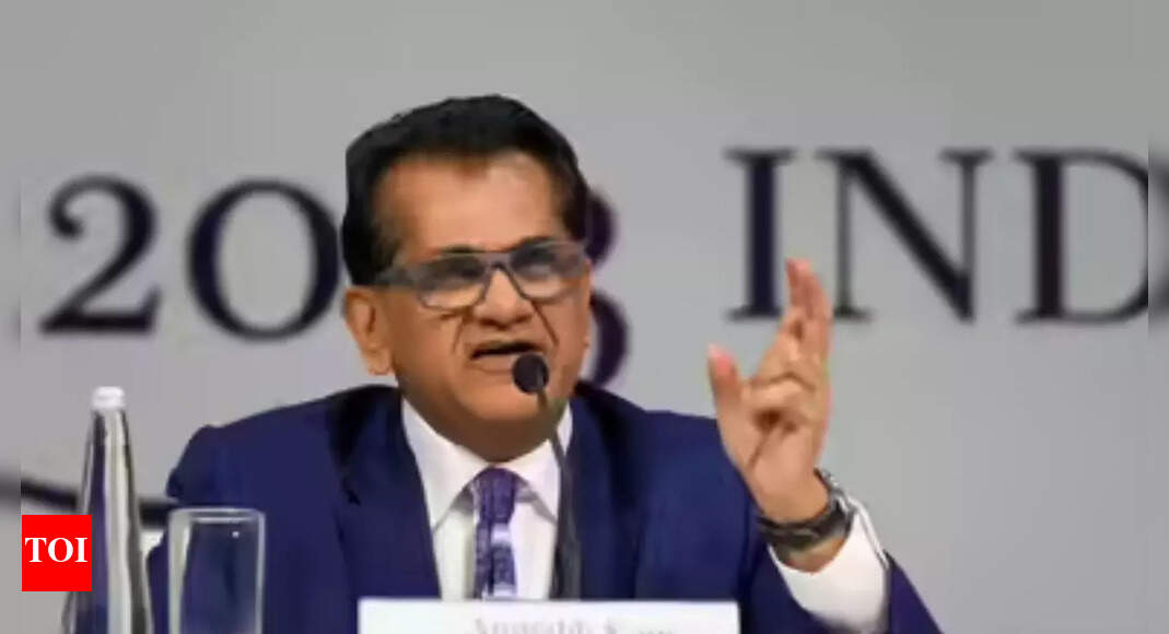 SC chose right to burn crackers over that to live & breathe: Former NITI Aayog CEO Amitabh Kant