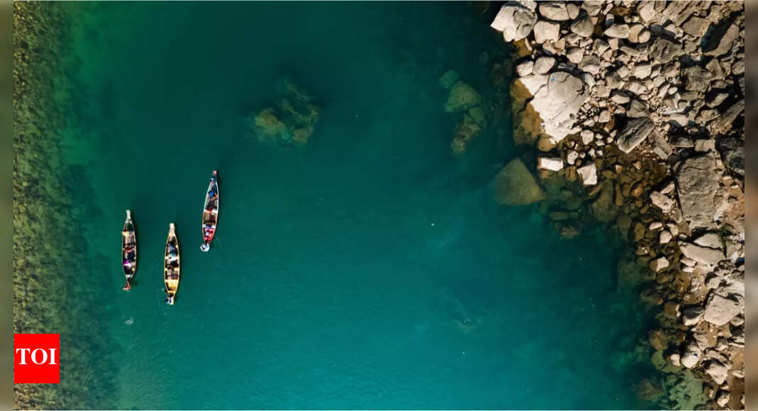 This river is so clear during winter, boats look like they are floating in the air