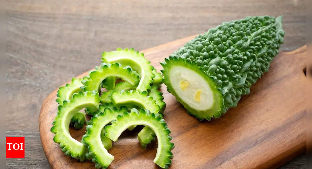 स्वादिष्ट व्यंजनों के लिए करेले की कड़वाहट कैसे दूर करें; जानिए 9 असरदार टिप्स | स्वादिष्ट व्यंजनों के लिए करेले की कड़वाहट कैसे दूर करें; जानिए 9 असरदार टिप्स |