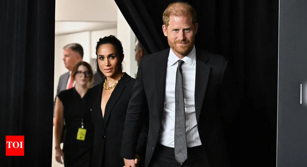 <div>'Ban superintelligence': Calls grow over risks of AI; Harry, Meghan sign letter</div>