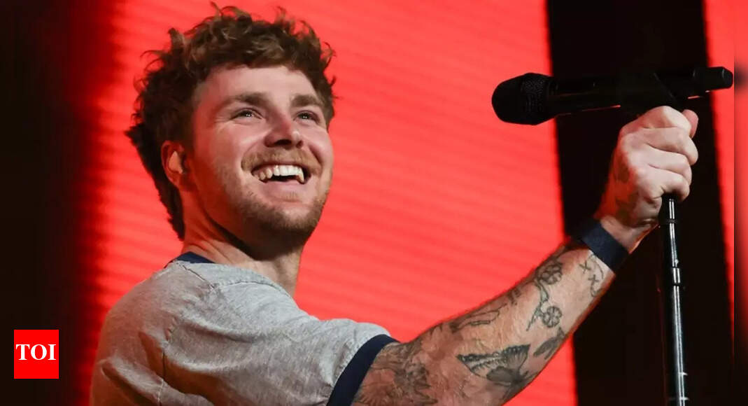 Alex Warren shares how he keeps his parent’s memories alive: ‘I never got any closure’