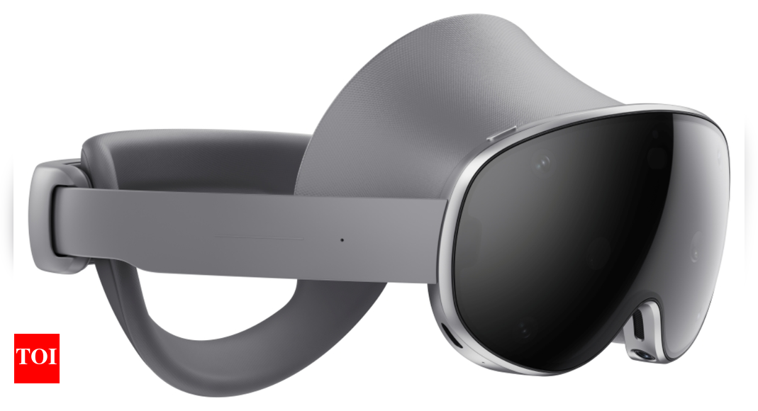Samsung and Google takes another swing at augmented reality with Galaxy XR headset