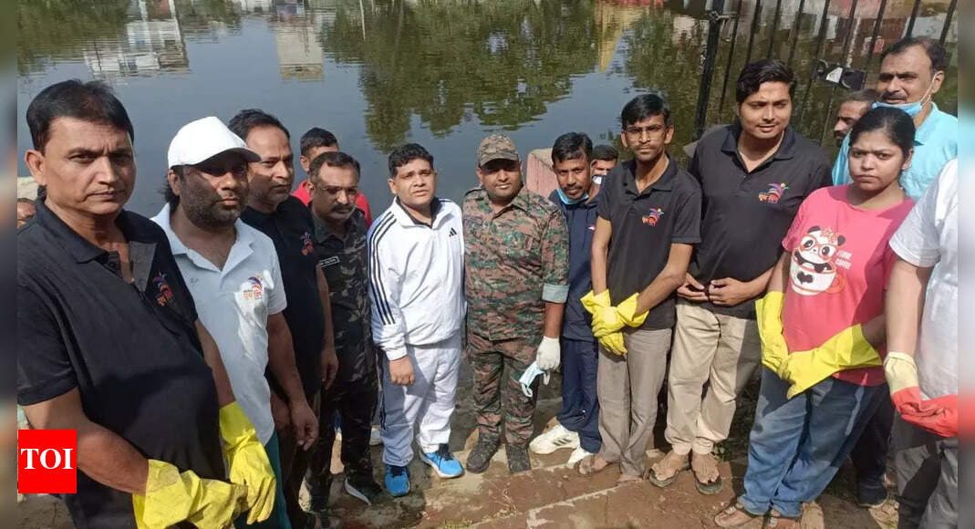 Hazaribag Launches Cleaning Drive for Chhath Ghats and Water Bodies Ahead of Festivities