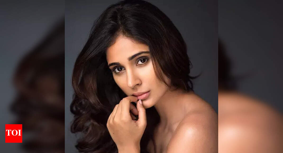 'Namaste England' actress Alankrita Sahai reveals how her late father inspired her return to Mumbai