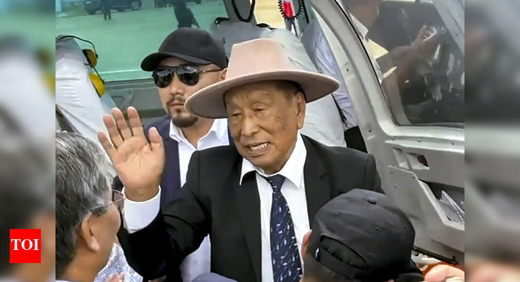 Muivah: Naga flag, constitution non-negotiable in peace deal