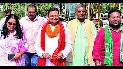 VIP candidate from Lauriya declares assets worth Rs 373cr