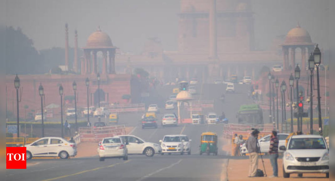 Delhi air pollution alert 2025: Doctors share who is most at risk and how to protect your lungs naturally – The Times of India