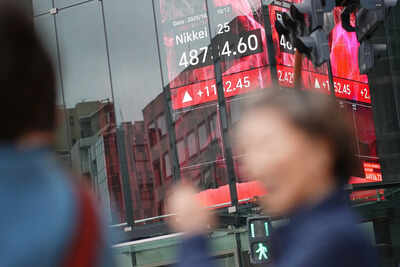 Asian stocks today: Markets trade in red tracking Wall Street's losses; Nikkei down almost 800 points, Kospi sheds 1%