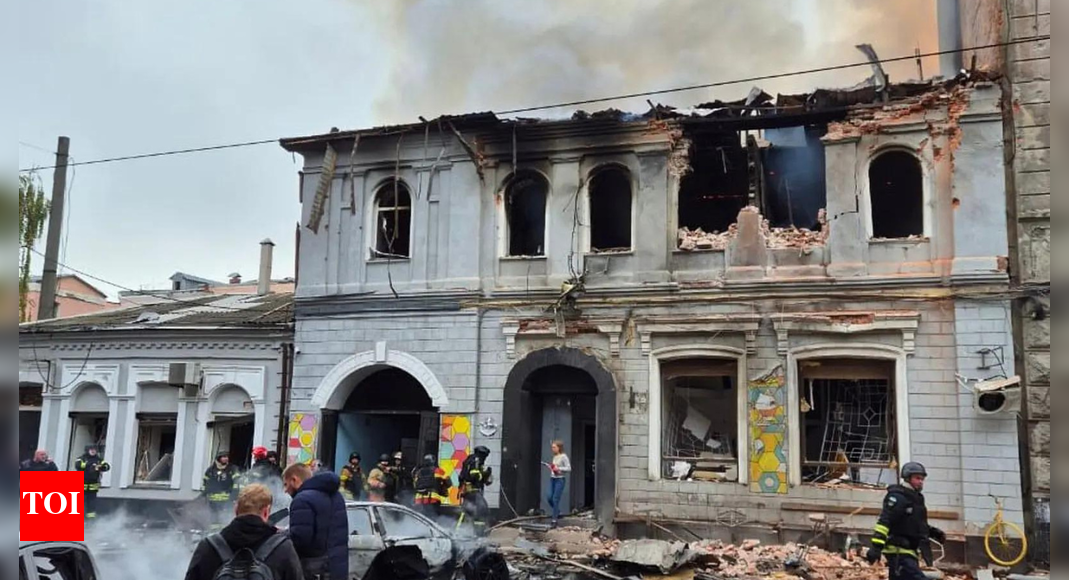 <div>'Significant damage': Russia launches strikes across Ukraine, killing six; seizes two more villages</div>