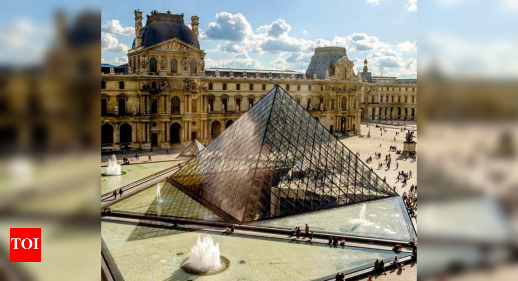 Louvre Museum heist: Social media turns into meme fest; users compare it to Hrithik Roshan- Aamir Khan in 'Dhoom' movies