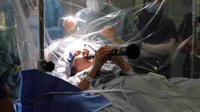 UK woman with Parkinson's plays clarinet during deep brain stimulation surgery; here’s what happens next