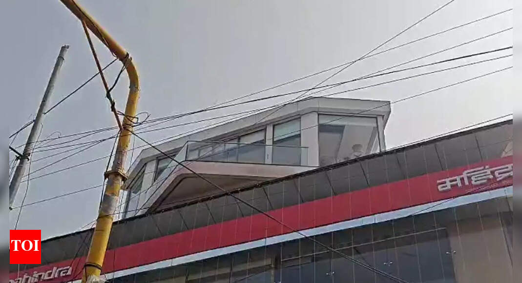 Congress leader, Mahindra showroom owner Pravesh Agrawal dies of asphyxiation as fire engulfs Indore penthouse