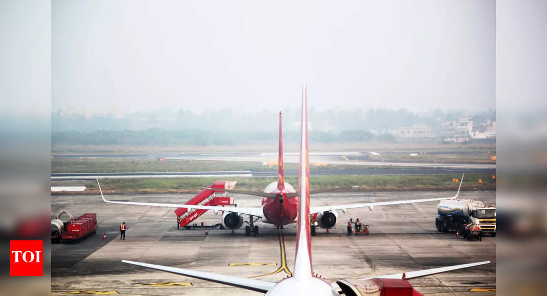 Patna-bound SpiceJet flight SG 497 returns to Delhi; technical issue cited, passengers safe
