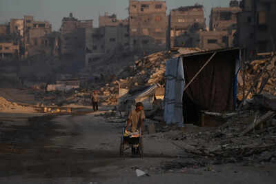 <p>Palestinians walk trough the destruction caused by the Israeli air and ground offensive in Sheikh Radwan neighborhood in Gaza City, Wednesday, Oct. 22, 2025. (AP Photo/Abdel Kareem Hana)</p>
<p>” decoding=”async”/></p></div>
</p></div>
<div class= Rubio will travel to Israel after Vance's visit to ensure fragile Gaza ceasefire holds