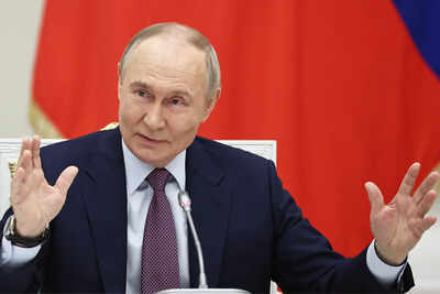 Meet the Superapp MAX that Russia wants everyone to download and dump WhatsApp, Telegram