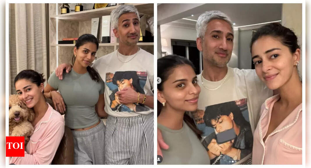 Tan poses with Suhana-Ananya, but SRK steals attention