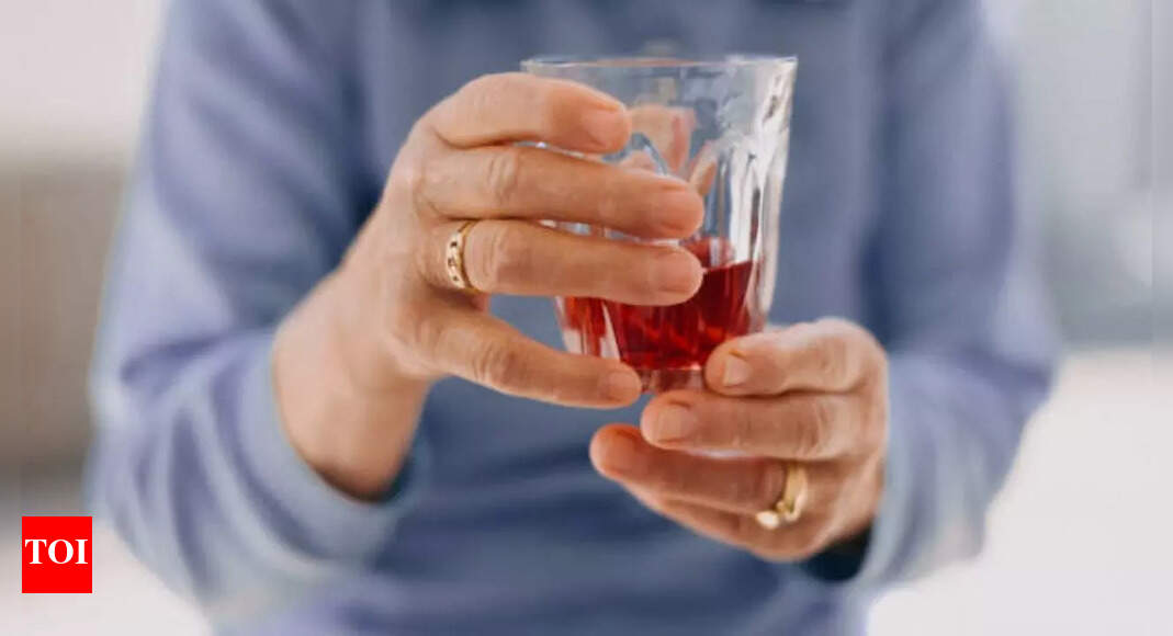 Pomegranate Juice Benefits: This one drink could fix your liver, balance hormones and even fight cancer |