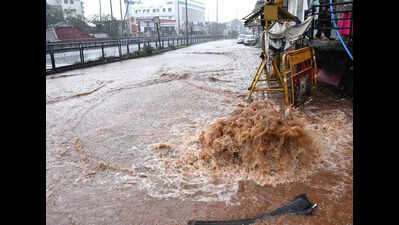 Heavy rain batters Dharwad city