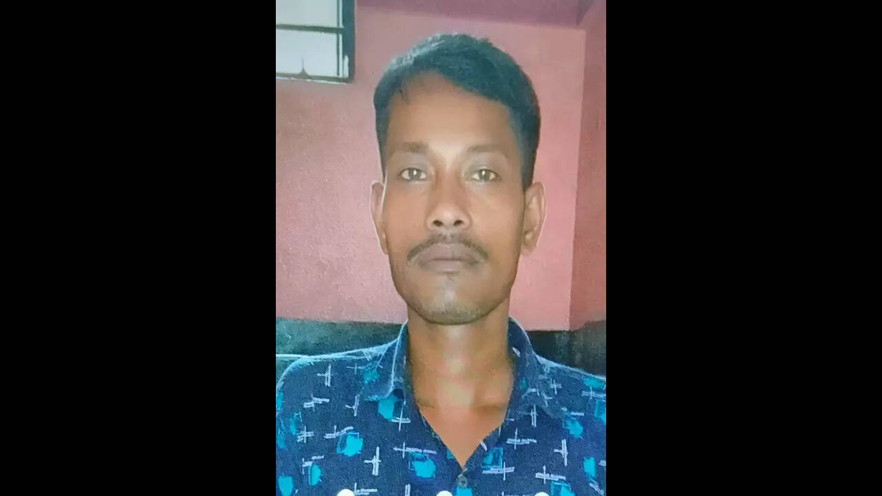 Noise goons stab youth to death in Sonarpur | Kolkata News - The Times of  India