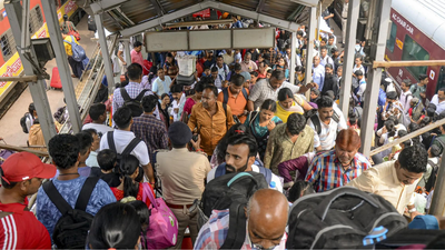 From rushing trains to crowd control, Railways uses real-time map to manage Chhath rush