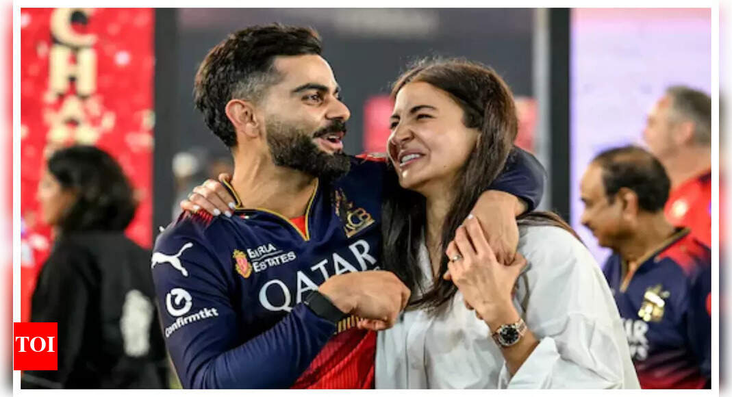 <div>Fans defend Anushka after she faces backlash over Virat's ODI ducks</div>