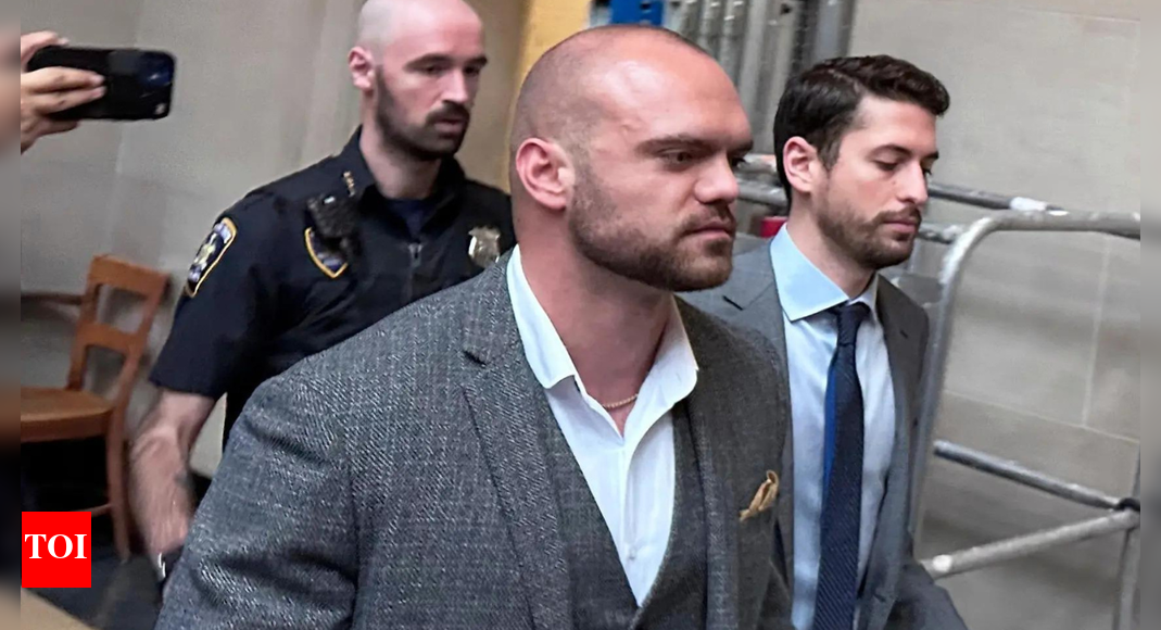 How a former cop shot himself, blamed a Black man, and faked it all to win back ex-girlfriend How a former cop shot himself, blamed a Black man, and faked it all to win back ex-girlfriend