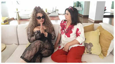Farah Khan opens up to Rakhi Sawant about 7 BHK home with private pool; actress quips 'Bollywood doesn’t pay me'