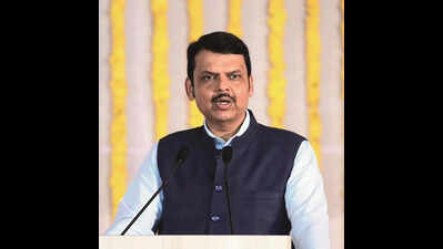 Fadnavis urges farmers to sell produce at fair market price and promotes natural farming in Maharashtra