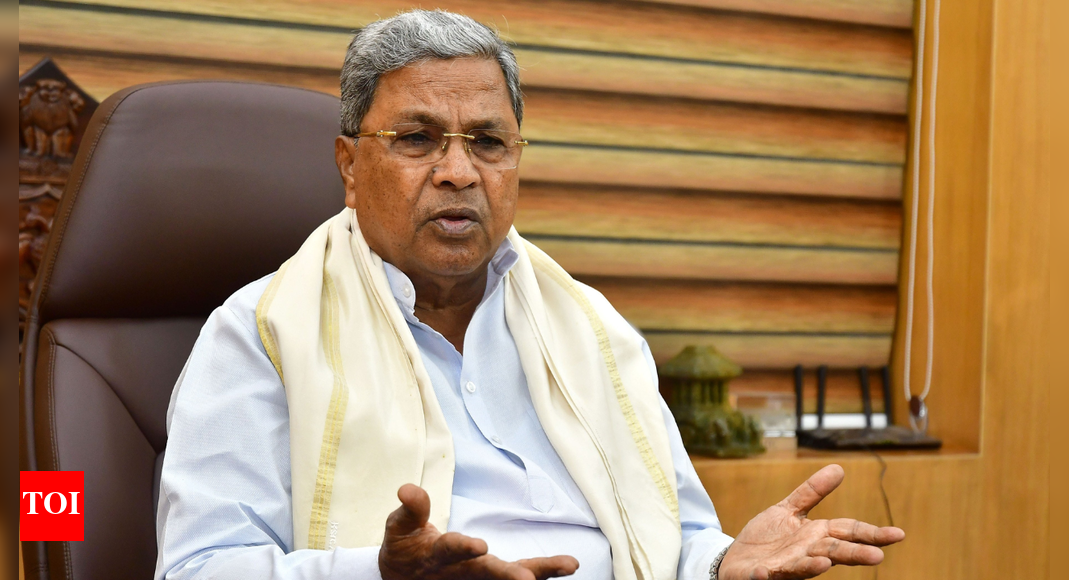 <div>‘So-and-so never named': Siddaramaiah clarifies son’s successor comment; claims remark 'twisted'</div> <div>‘So-and-so never named': Siddaramaiah clarifies son’s successor comment; claims remark 'twisted'</div>