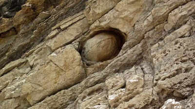 Source: Atlas Obscura Are rocks alive? The truth about the egg-laying rocks of China’s Guizhou province