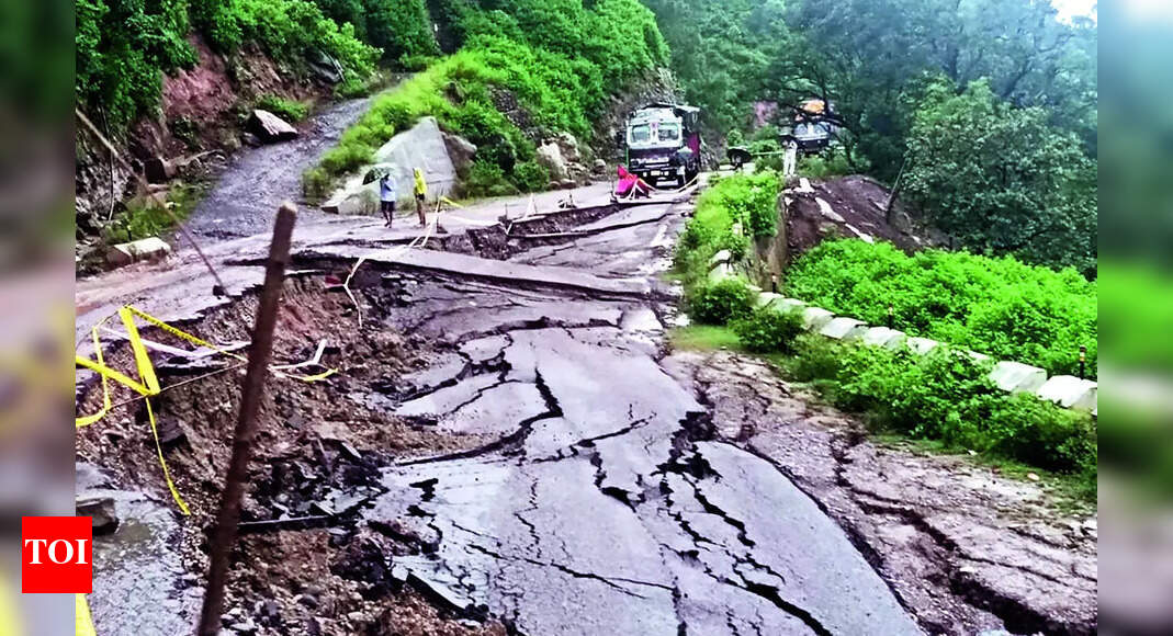 Court seeks report on complaint seeking FIR against Vaishno Devi shrine board for Aug 26 landslide deaths Court seeks report on complaint seeking FIR against Vaishno Devi shrine board for Aug 26 landslide deaths