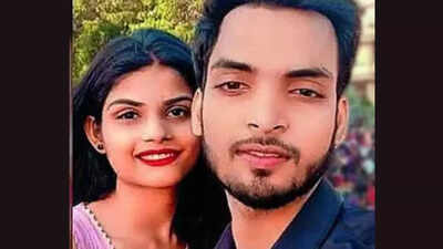 Victim Manisha Yadav (left) and attacker Sonu Barai Man stabs ex-girlfriend to death on Mumbai road, then turns knife on himself
