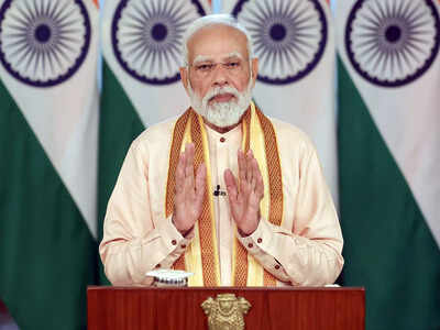 "जब युवा सफल होते हैं, तो राष्ट्र सफल होता है": रोजगार मेले में पीएम मोदी रोजगार मेले में पीएम मोदी ने कहा, विकसित भारत के निर्माण में युवा 'सबसे महत्वपूर्ण' भूमिका निभा रहे हैं