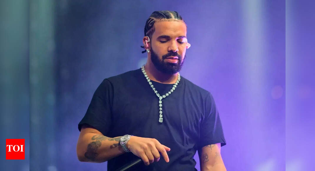 "Third-rate performer": Fans react as Drake makes a surprise appearance at Rogers Centre during Blue Jays’ World Series opener against the Dodgers