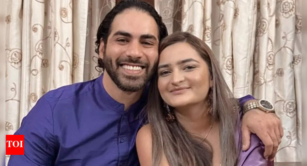 Gaurav Alugh and Sonali Malhotra share pictures from their Roka ceremony