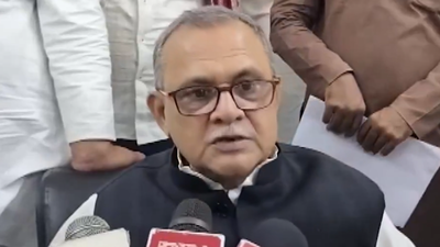 Sanatan pandey (PTI) ‘Half of UP boys would be unmarried if…’: SP MP invokes UP-Bihar’s ‘roti- beti’ ties; asks for vote as ‘dowry’