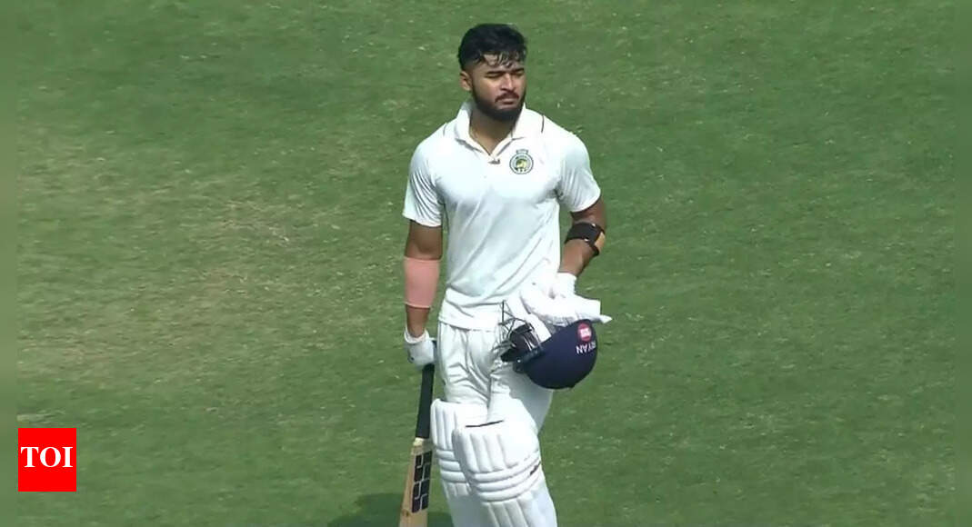 डबल हैट्रिक ड्रामा! सर्विसेज के गेंदबाजों ने रियान पराग की असम के खिलाफ रणजी ट्रॉफी का इतिहास रचा | क्रिकेट समाचार डबल हैट्रिक ड्रामा! सर्विसेज के गेंदबाजों ने रियान पराग की असम के खिलाफ रणजी ट्रॉफी का इतिहास रचा | क्रिकेट समाचार