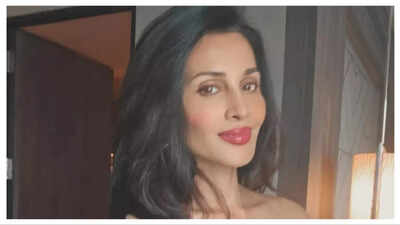 Flora Saini Flora Saini set to re-enter Bigg Boss 9 Telugu?