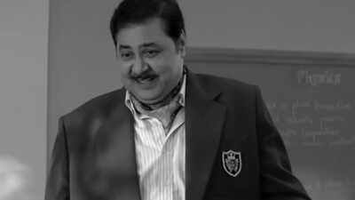 सतीश शाह, एक अनुभवी अभिनेता जिनकी कॉमेडी ने कई लोगों के दिलों को छू लिया, किडनी की समस्याओं से लंबी लड़ाई के बाद 74 वर्ष की आयु में दुखद निधन हो गया है। इंद्रवदन साराभाई के रूप में अपनी अविस्मरणीय भूमिका के लिए जाने जाने वाले शाह का शानदार करियर फिल्म, टेलीविजन और मंच पर चालीस वर्षों से अधिक समय तक फैला रहा। सतीश शाह की कुल संपत्ति: 'जाने भी दो यारो' के दिवंगत अभिनेता की अनुमानित कमाई का डिकोडिंग